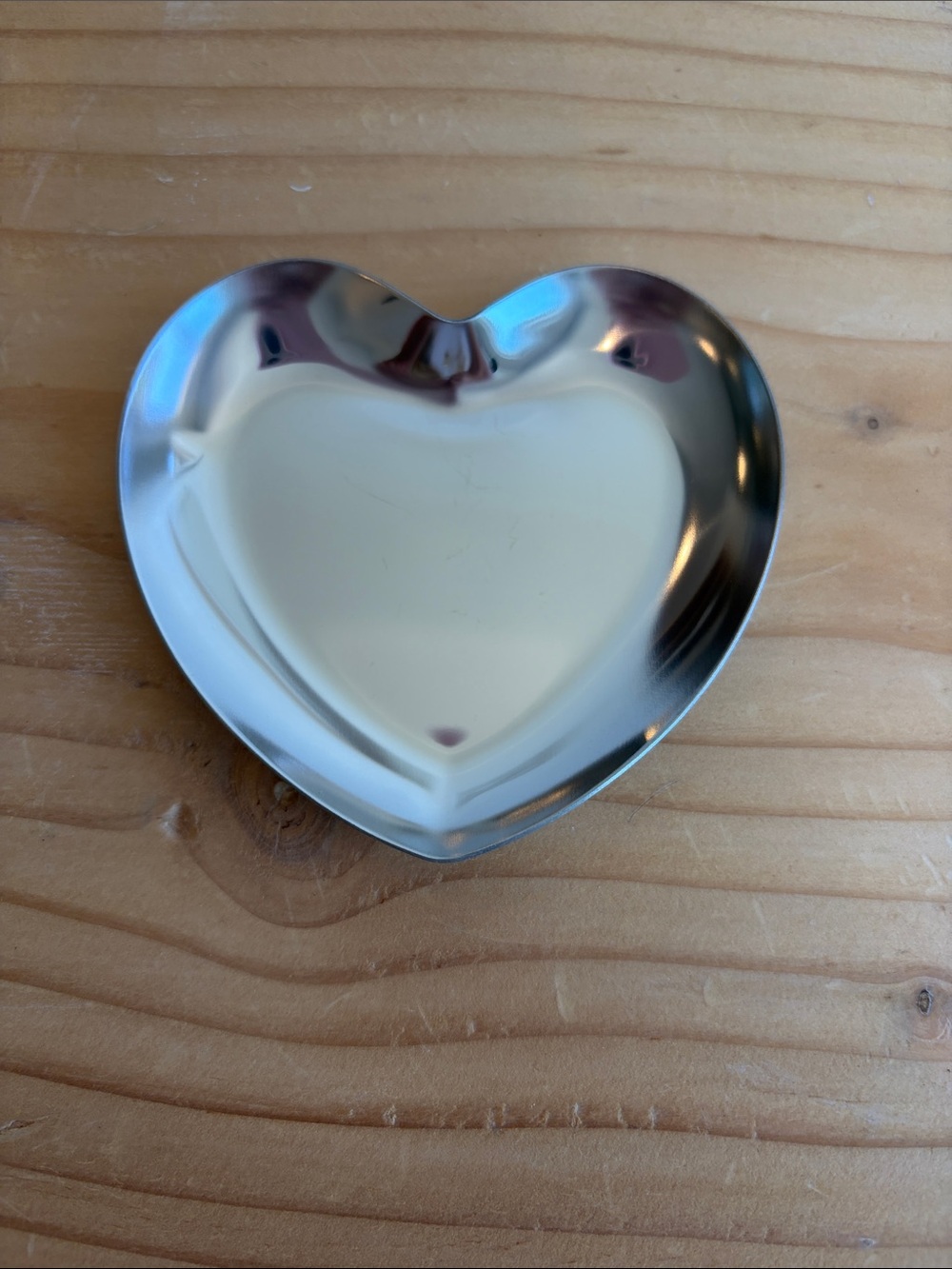 Heart-Shaped Stainless Steel Dish - Silver jewelry holder